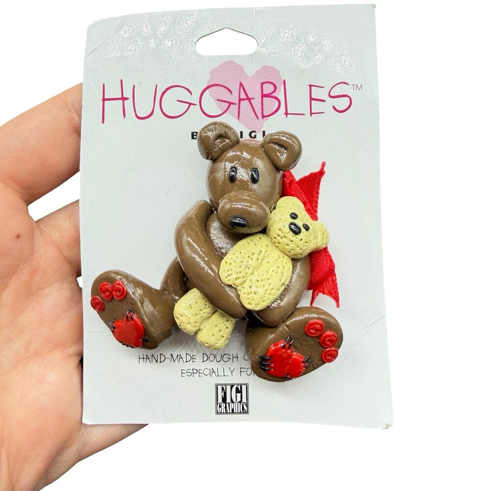 Huggables 1996 Dough Clay Bear Hug Collectors Lapel Pin